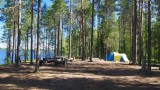 лагерь на берегу озера Линдозеро