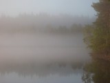 Утренний туман в Карелии на озере